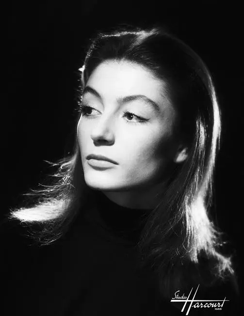 Anouk Aimée, portrait Studio Harcourt en noir et blanc, 1952