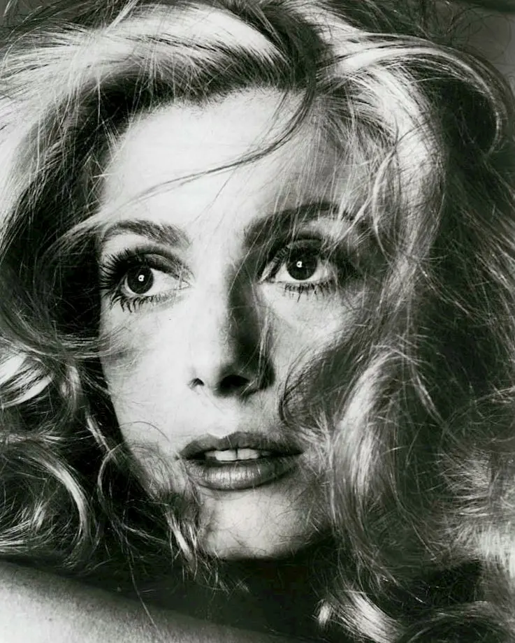 Catherine Deneuve, portrait promotionnel noir et blanc, 1969