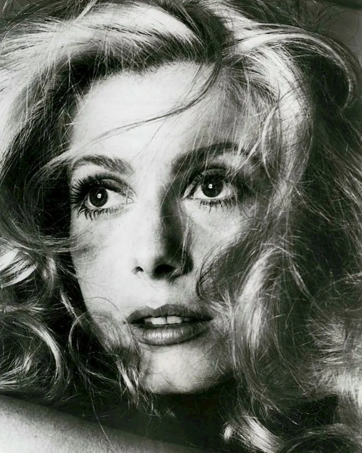 Catherine Deneuve, portrait promotionnel noir et blanc, 1969